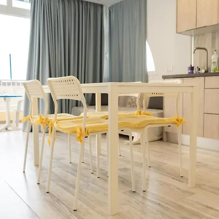 Mareverde Complex Whit Diffuse Pool And Chiringuito Daire