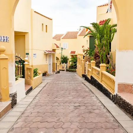 Mareverde Complex Whit Diffuse Pool And Chiringuito * 아데제